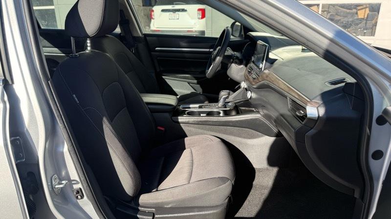 Nissan Altima 2.5 SV 2023