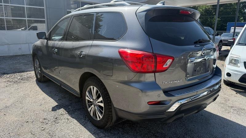 Nissan Pathfinder SL 2WD 2019