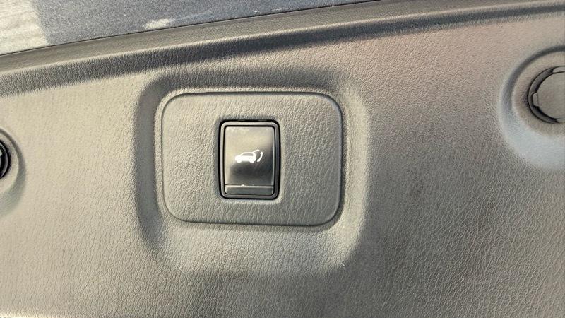 Nissan Pathfinder SL 2WD 2019