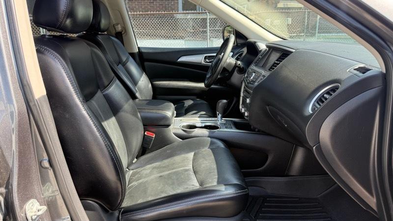 Nissan Pathfinder SL 2WD 2019