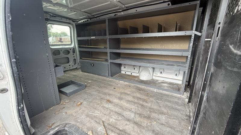 Ford Econoline E-350 Super Duty 2012