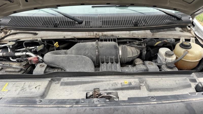 Ford Econoline E-350 Super Duty 2012
