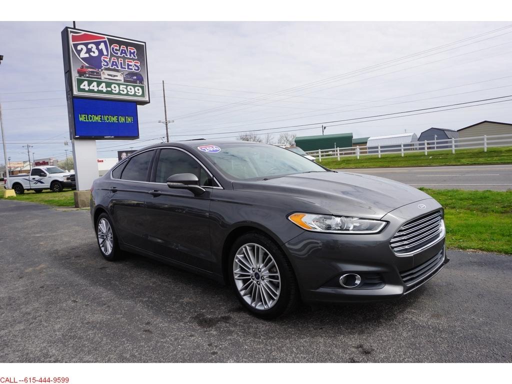 Ford Fusion SE 2016