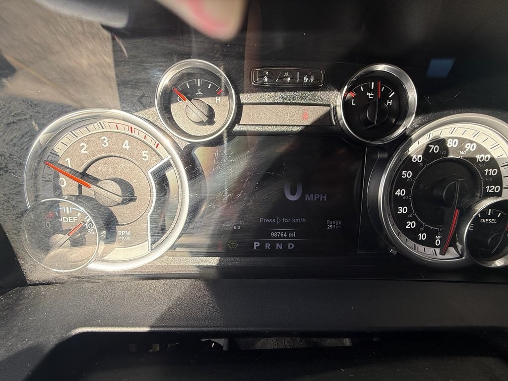 RAM 3500 Laramie Mega Cab 4WD DRW 2015