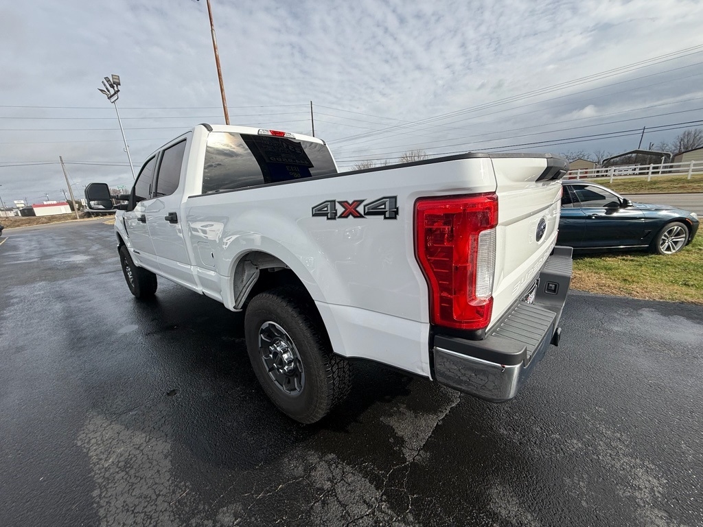 Ford F-250 SD XLT Crew Cab 4WD 2019