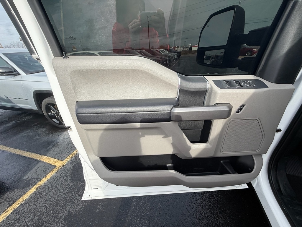 Ford F-250 SD XLT Crew Cab 4WD 2019