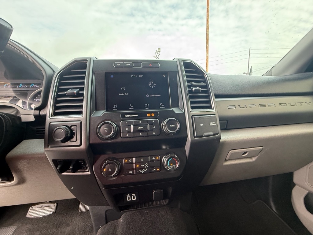 Ford F-250 SD XLT Crew Cab 4WD 2019