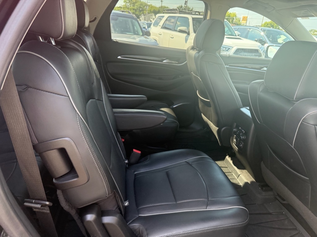 Buick Enclave Avenir FWD 2020 Buick Enclave Avenir FWD 2020