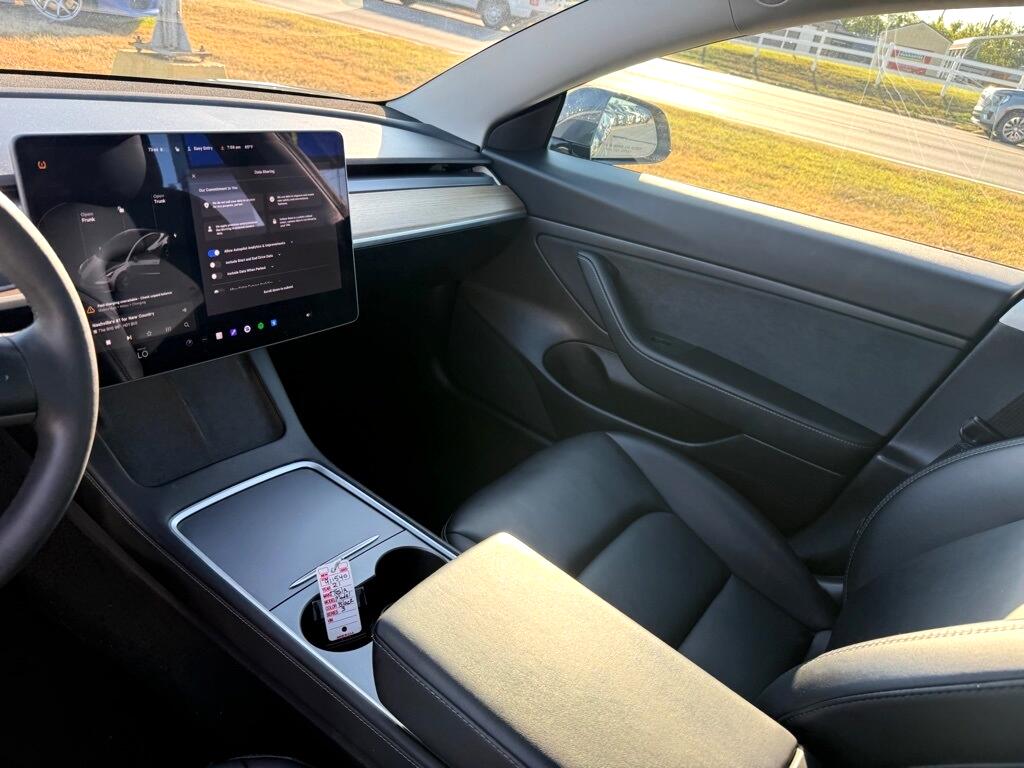 2021 Tesla Model 3 Standard Range Plus photo 14