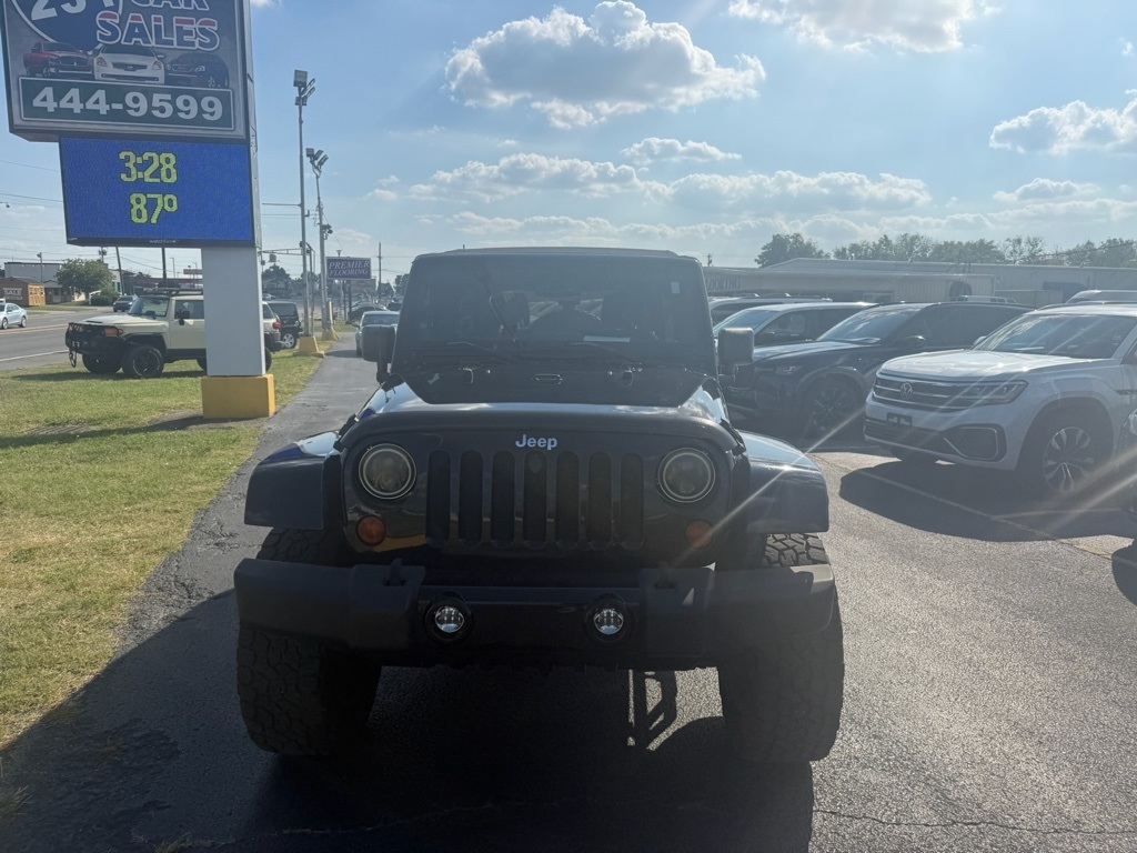 Jeep Wrangler Unlimited Sahara 4WD 2013 Jeep Wrangler Unlimited Sahara 4WD 2013