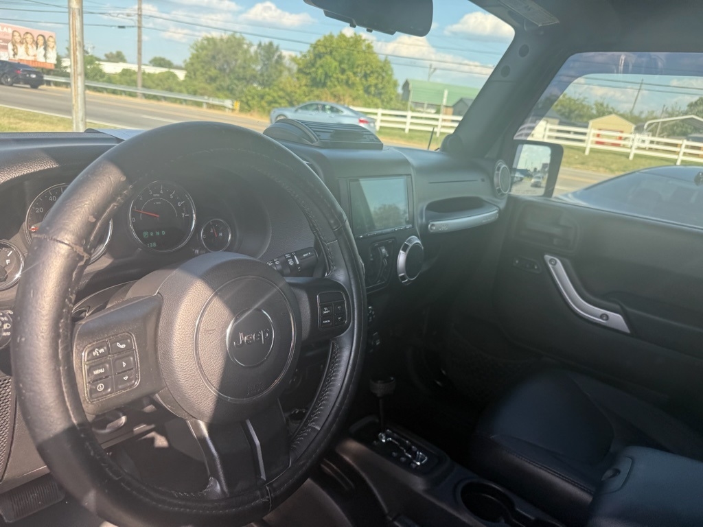 Jeep Wrangler Unlimited Sahara 4WD 2013 Jeep Wrangler Unlimited Sahara 4WD 2013
