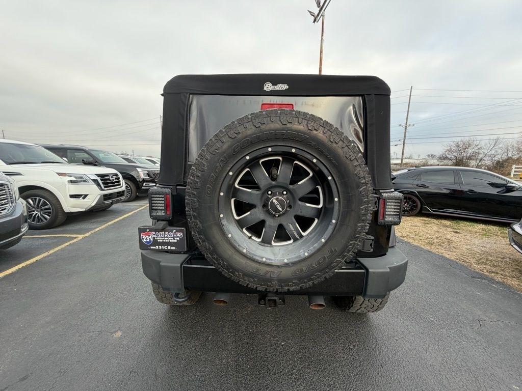 Jeep Wrangler Unlimited Sahara 4WD 2013