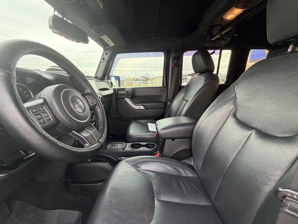 Jeep Wrangler Unlimited Sahara 4WD 2013