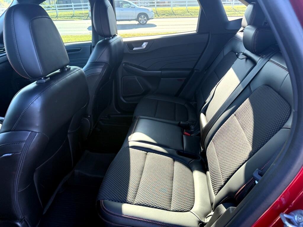 2023 Ford Escape ST-Line photo 15