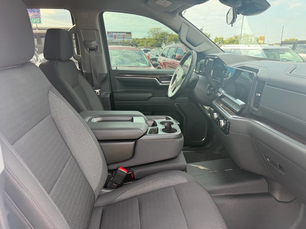 GMC Sierra 1500 Elevation Crew Cab 4WD 2024 GMC Sierra 1500 Elevation Crew Cab 4WD 2024