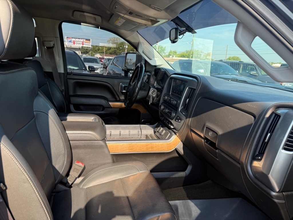 Chevrolet Silverado 3500HD LTZ Crew Cab 4WD 2015 Chevrolet Silverado 3500HD LTZ Crew Cab 4WD 2015