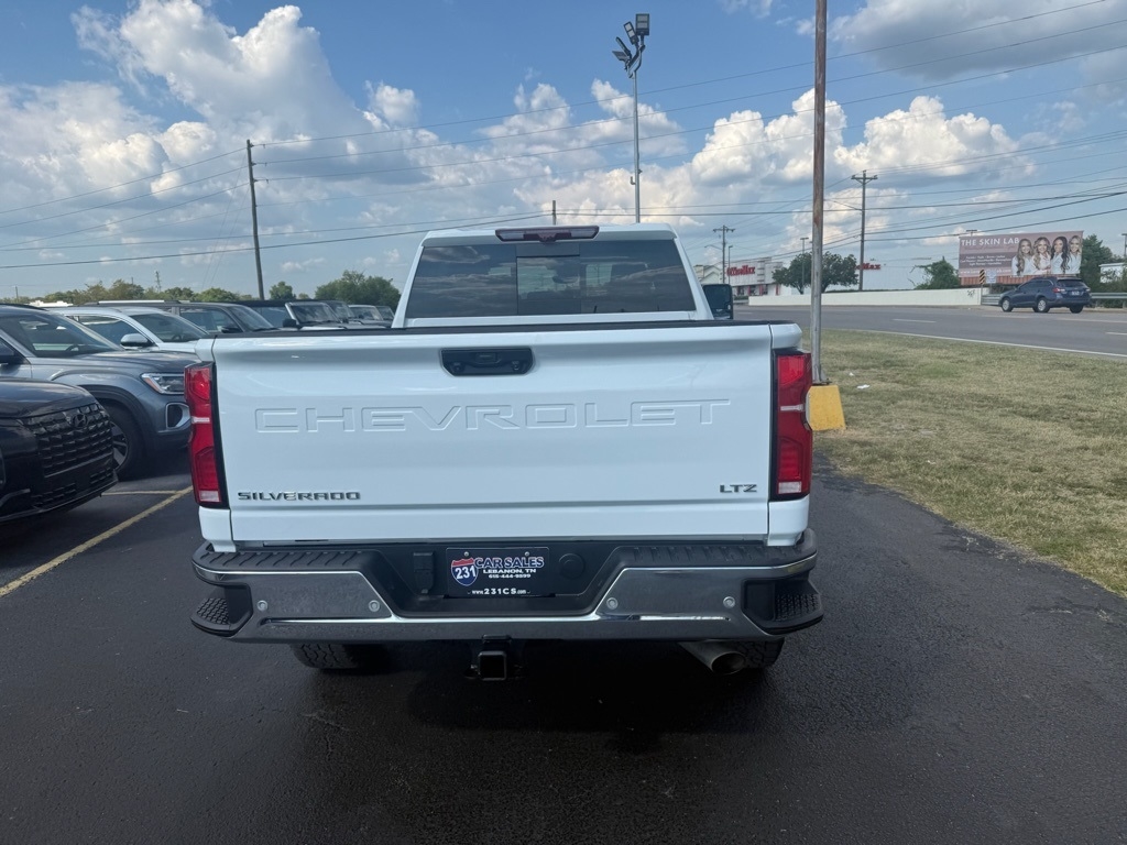 2025 Chevrolet Silverado 2500HD LTZ photo 3