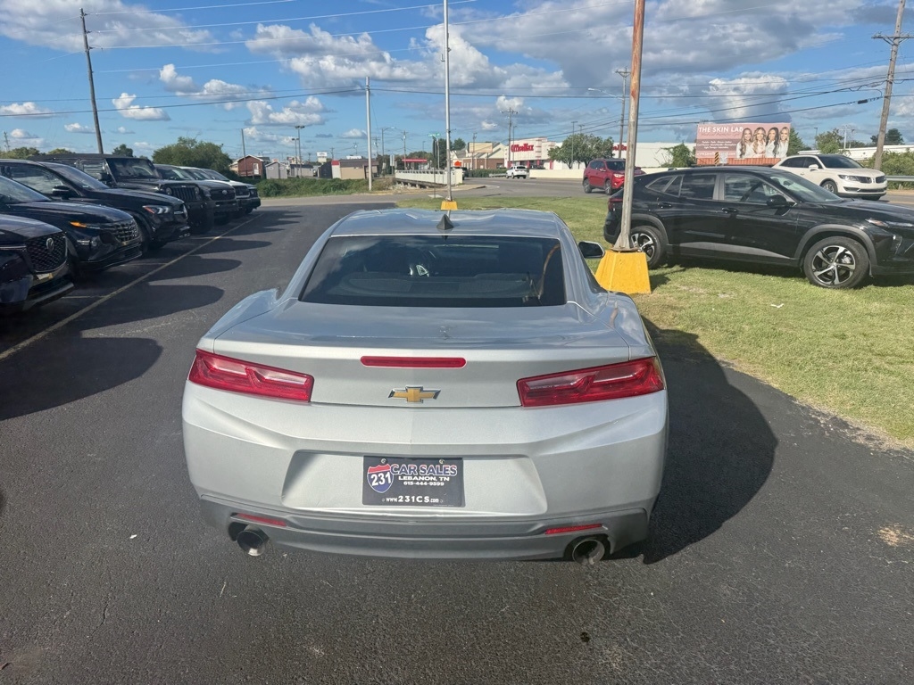 2018 Chevrolet Camaro 1LT Coupe photo 2