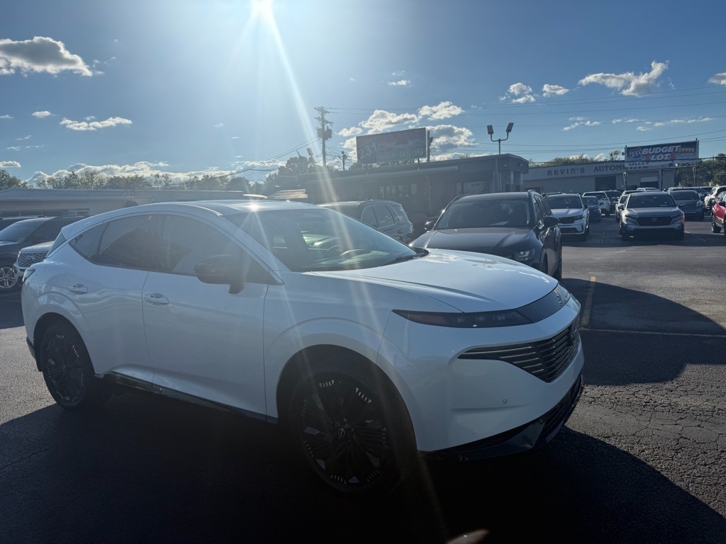 2025 Nissan Murano Platinum photo 2