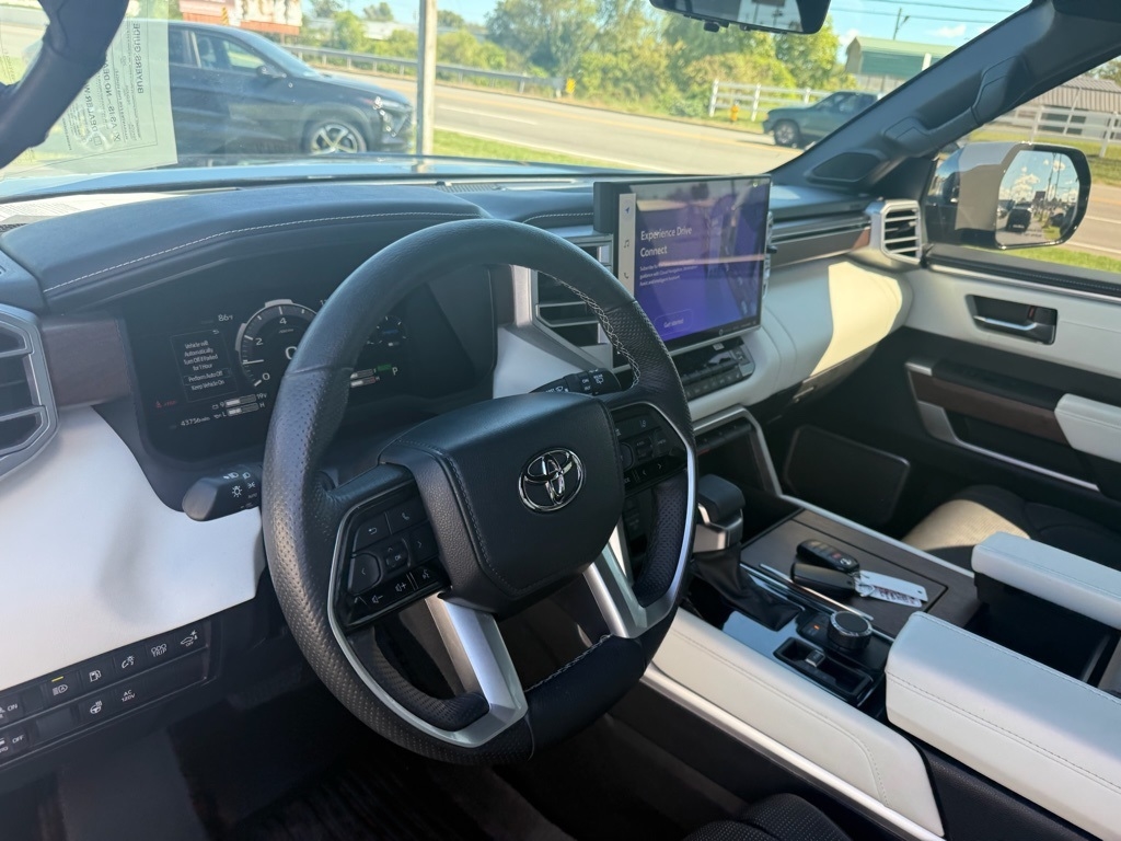 2023 Toyota Sequoia Capstone photo 11