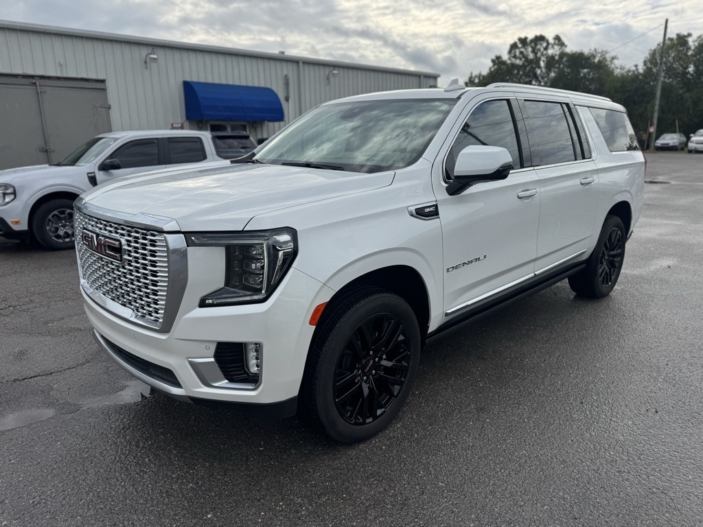 2023 GMC Yukon XL Denali 4WD
