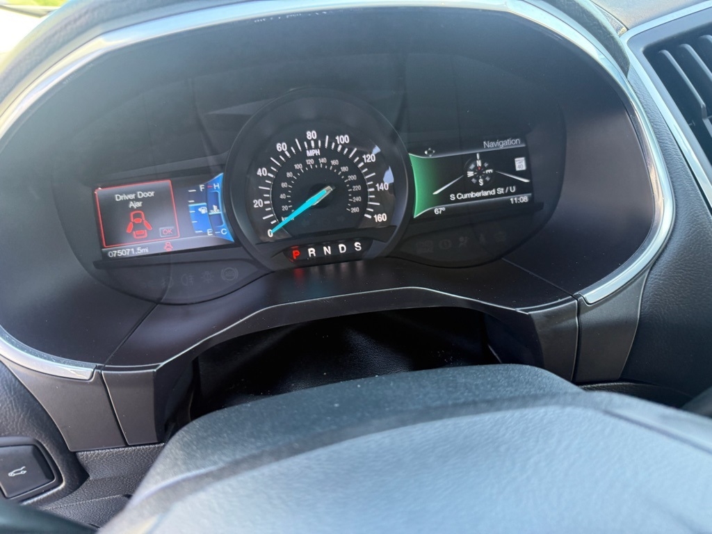 2016 Ford Edge Titanium photo 11