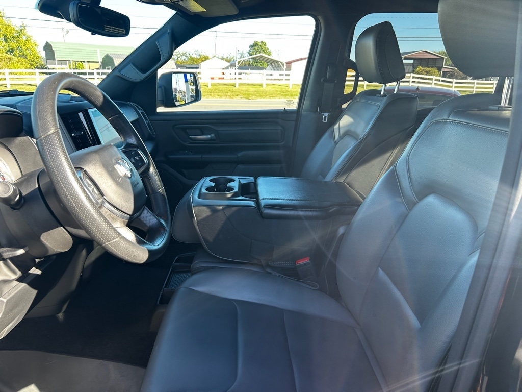 RAM 1500 Tradesman Crew Cab SWB 4WD 2025 RAM 1500 Tradesman Crew Cab SWB 4WD 2025