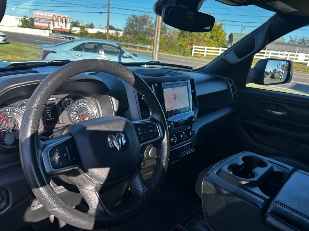 RAM 1500 Tradesman Crew Cab SWB 4WD 2025 RAM 1500 Tradesman Crew Cab SWB 4WD 2025