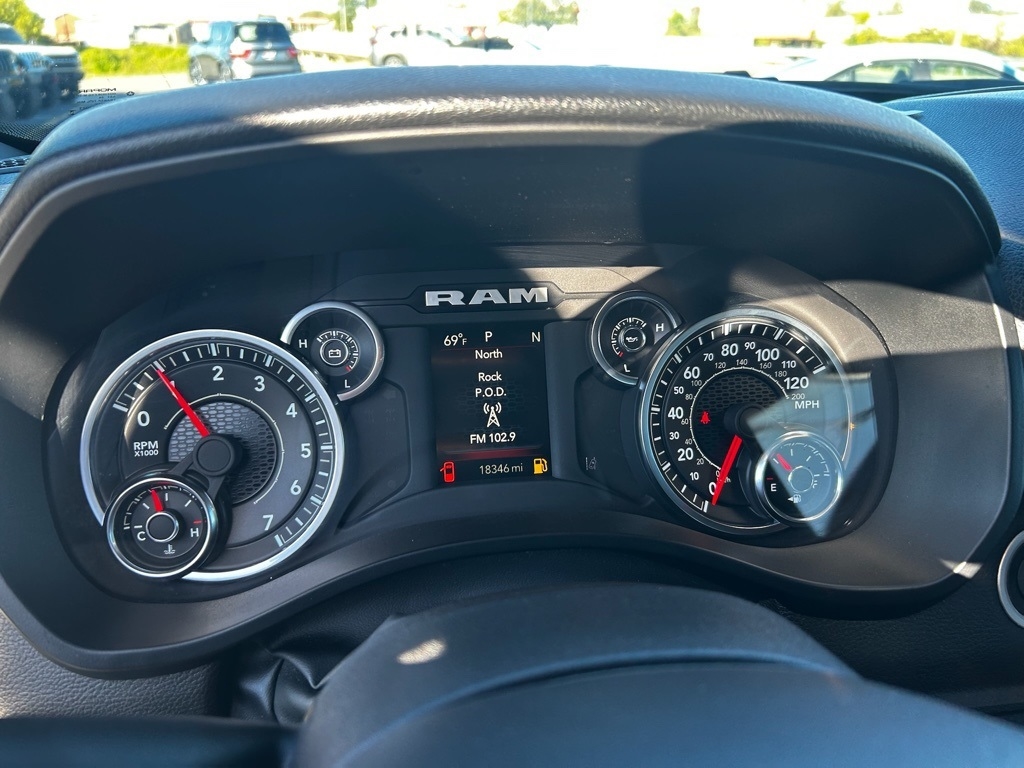 RAM 1500 Tradesman Crew Cab SWB 4WD 2025 RAM 1500 Tradesman Crew Cab SWB 4WD 2025