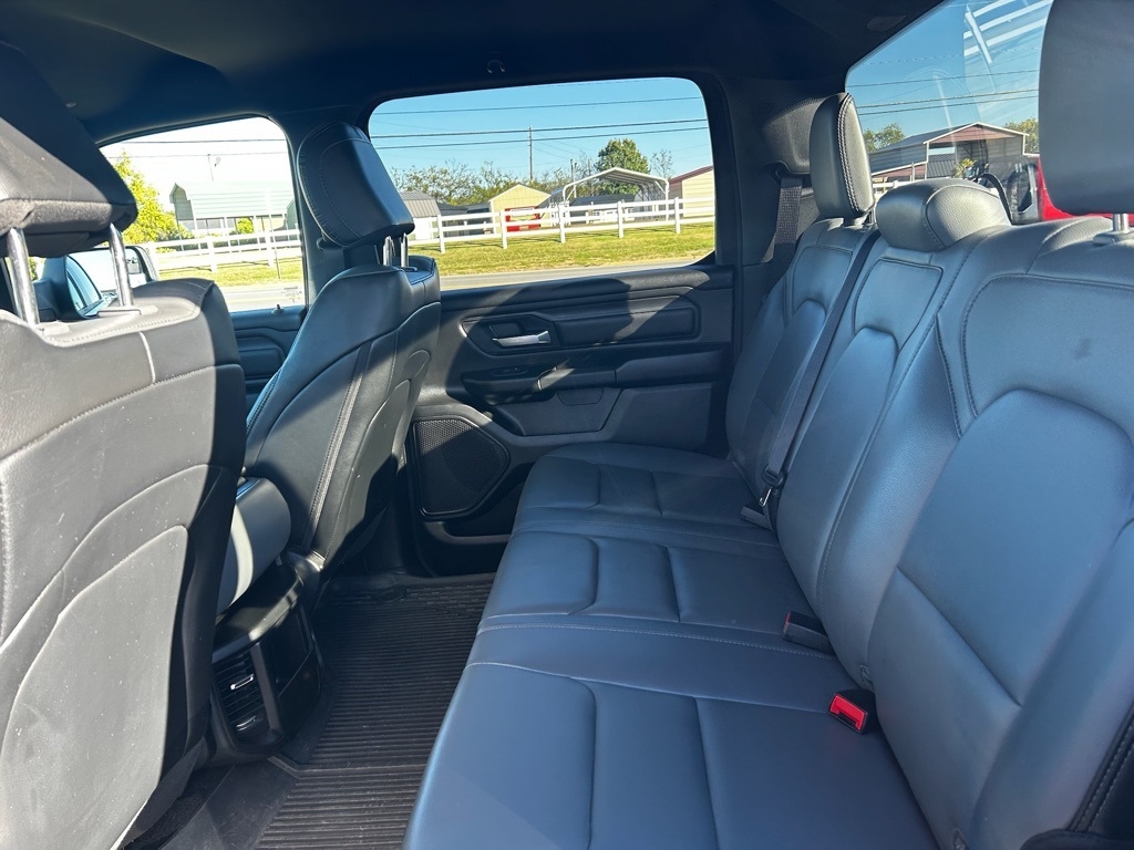 RAM 1500 Tradesman Crew Cab SWB 4WD 2025 RAM 1500 Tradesman Crew Cab SWB 4WD 2025