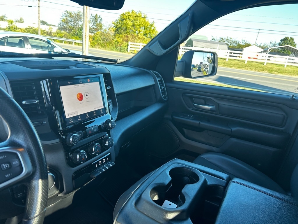 RAM 1500 Tradesman Crew Cab SWB 4WD 2025 RAM 1500 Tradesman Crew Cab SWB 4WD 2025