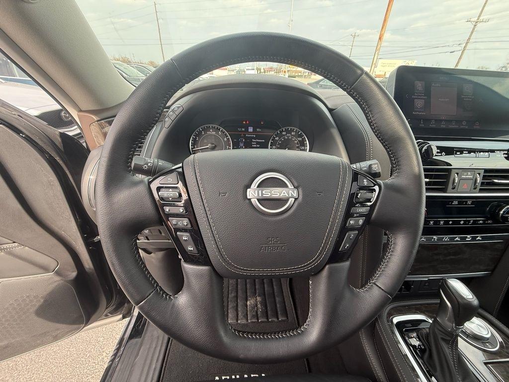 Nissan Armada Platinum AWD 2024