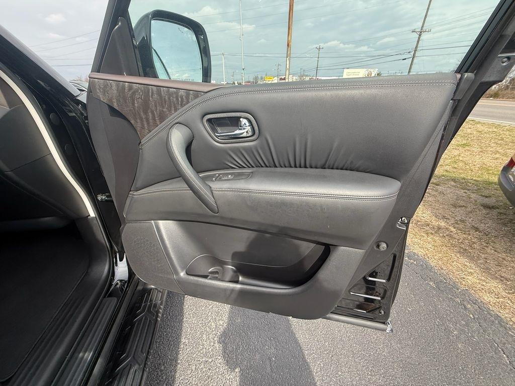 Nissan Armada Platinum AWD 2024