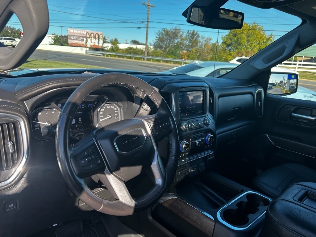 GMC Sierra 1500 Denali Crew Cab 4WD 2020 GMC Sierra 1500 Denali Crew Cab 4WD 2020