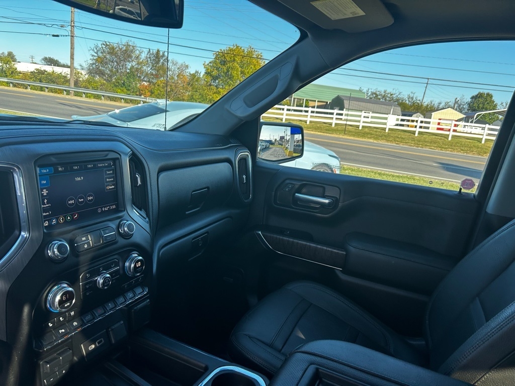 GMC Sierra 1500 Denali Crew Cab 4WD 2020 GMC Sierra 1500 Denali Crew Cab 4WD 2020