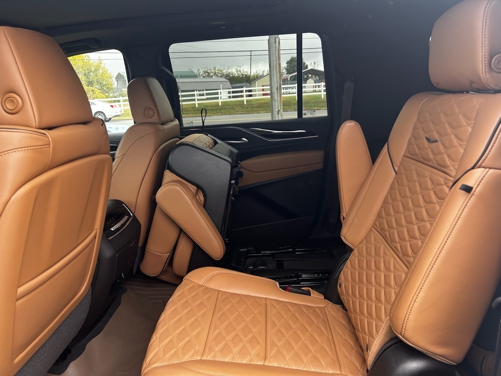 Cadillac Escalade ESV Premium Luxury 4WD 2024 Cadillac Escalade ESV Premium Luxury 4WD 2024