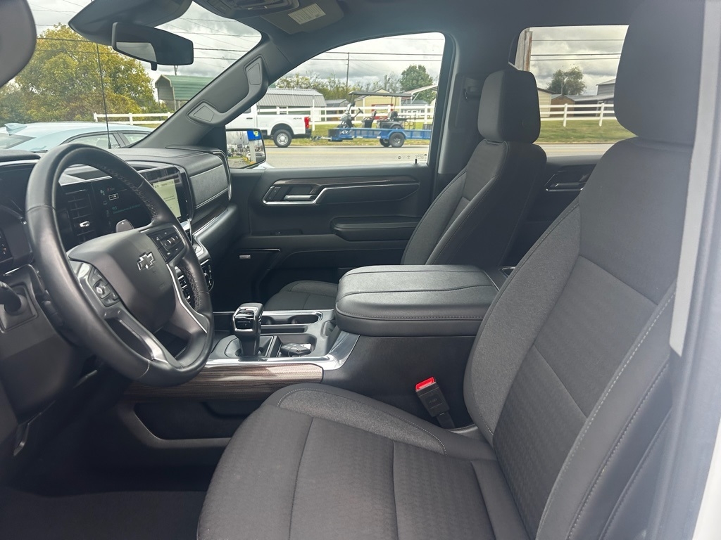 Chevrolet Silverado 1500 RST Crew Cab 4WD 2024 Chevrolet Silverado 1500 RST Crew Cab 4WD 2024