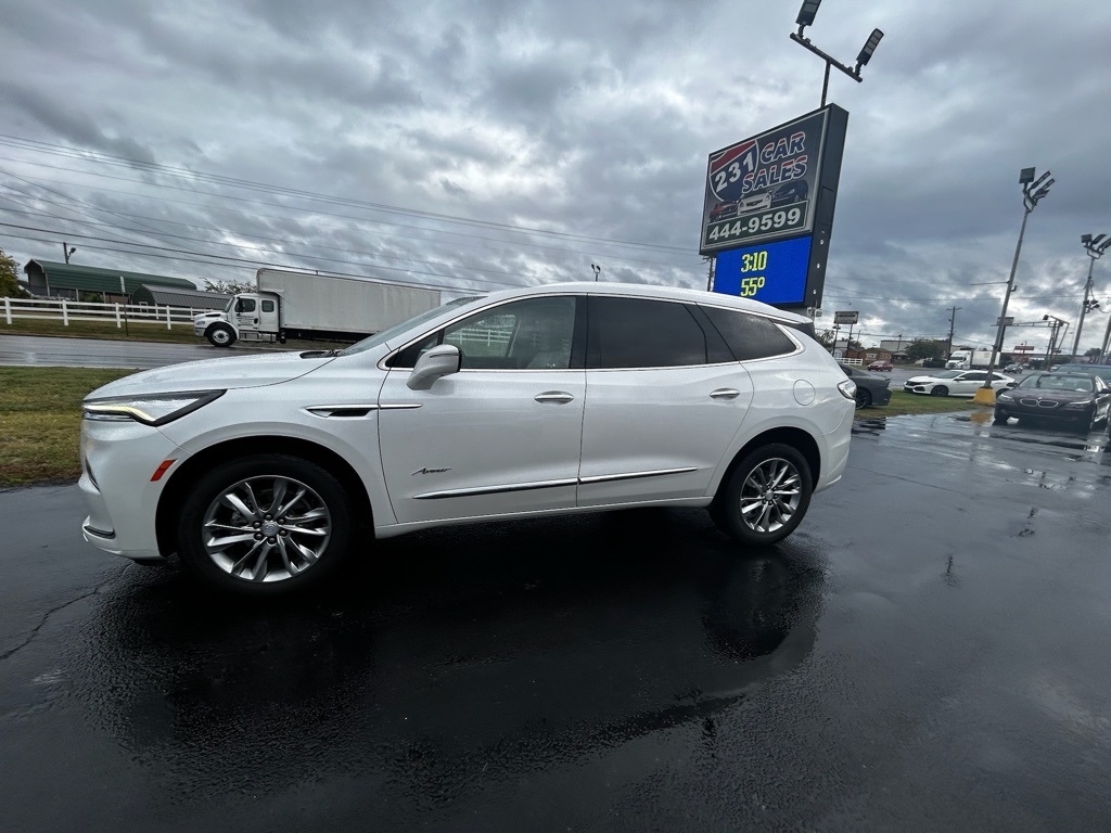 Buick Enclave Avenir FWD 2022 Buick Enclave Avenir FWD 2022