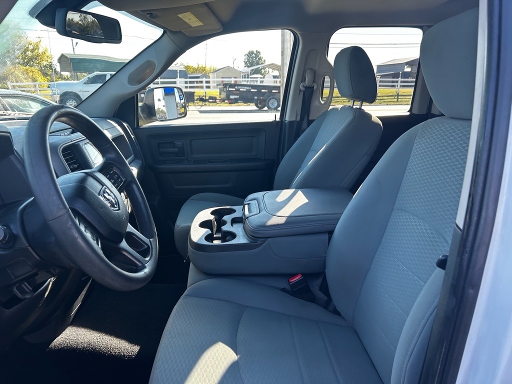 RAM 1500 Tradesman Quad Cab 2WD 2018 RAM 1500 Tradesman Quad Cab 2WD 2018