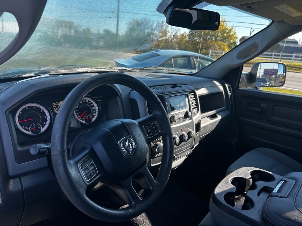 RAM 1500 Tradesman Quad Cab 2WD 2018 RAM 1500 Tradesman Quad Cab 2WD 2018