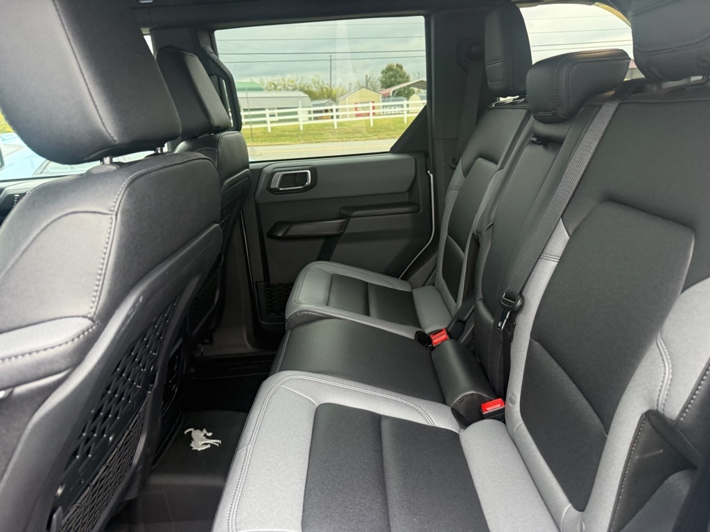 Ford Bronco Black Diamond 4-Door 2024 Ford Bronco Black Diamond 4-Door 2024