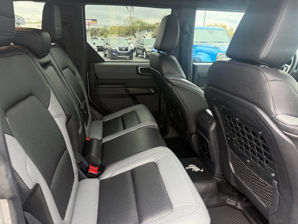 Ford Bronco Black Diamond 4-Door 2024 Ford Bronco Black Diamond 4-Door 2024