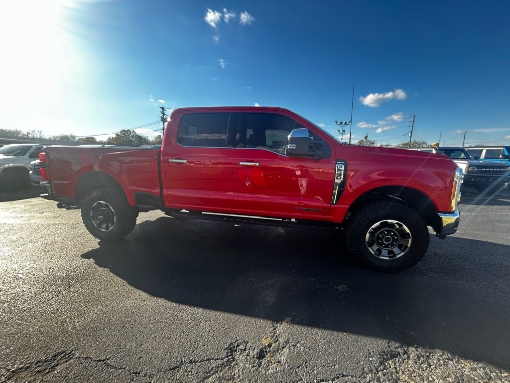 Ford F-250 SD Lariat Crew Cab 4WD 2023 Ford F-250 SD Lariat Crew Cab 4WD 2023