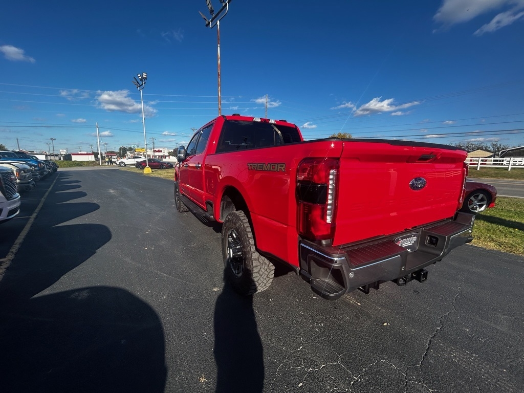 Ford F-250 SD Lariat Crew Cab 4WD 2023 Ford F-250 SD Lariat Crew Cab 4WD 2023