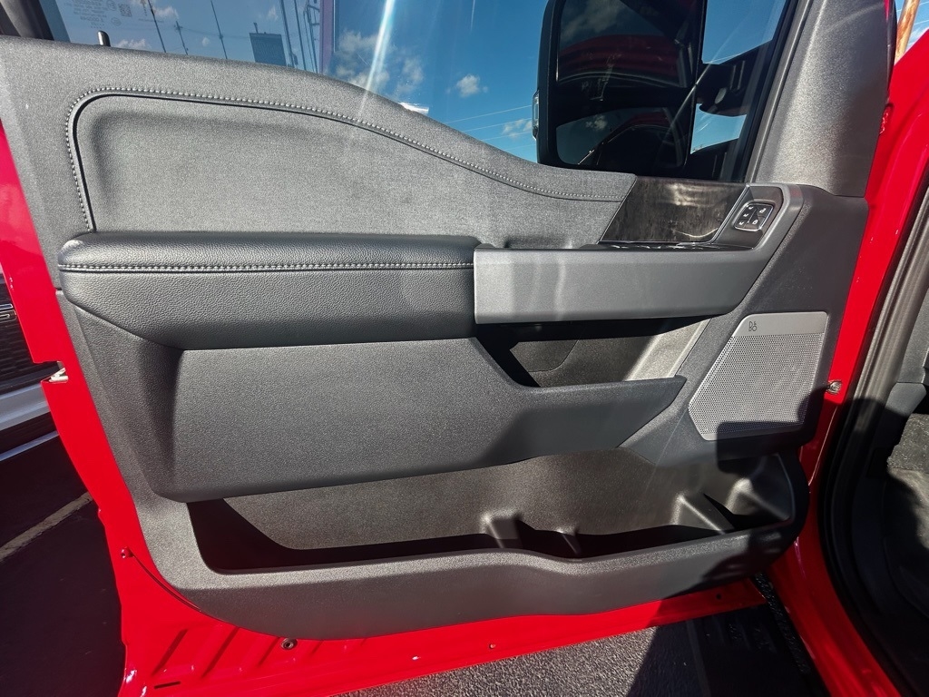 Ford F-250 SD Lariat Crew Cab 4WD 2023 Ford F-250 SD Lariat Crew Cab 4WD 2023