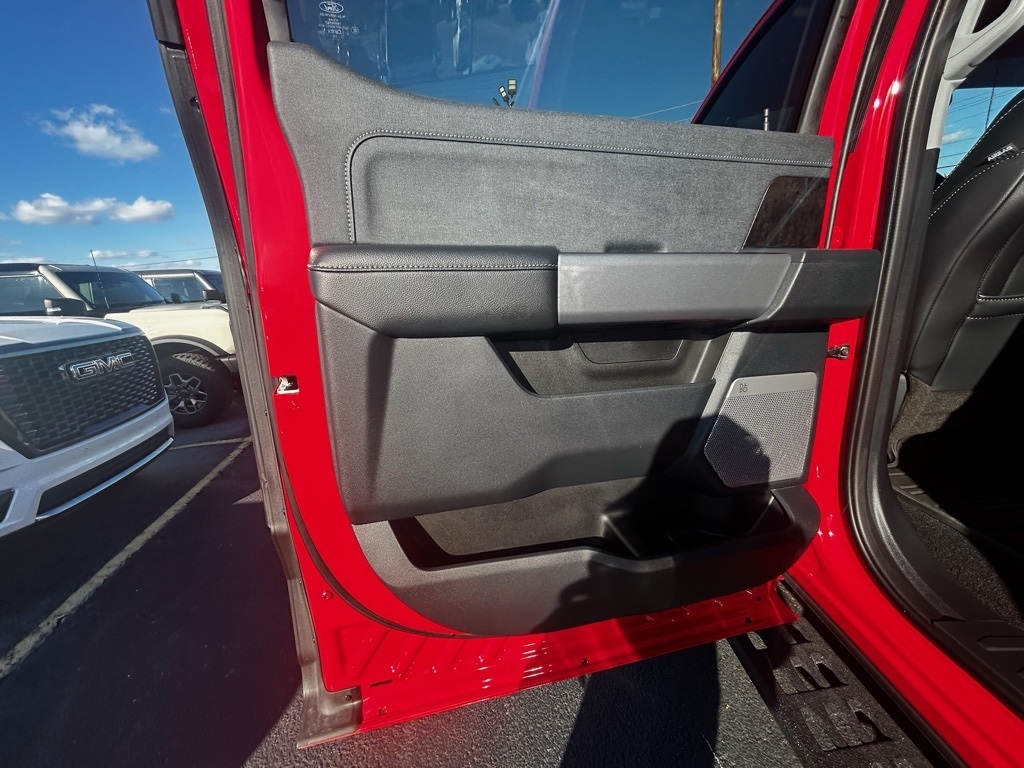 Ford F-250 SD Lariat Crew Cab 4WD 2023 Ford F-250 SD Lariat Crew Cab 4WD 2023