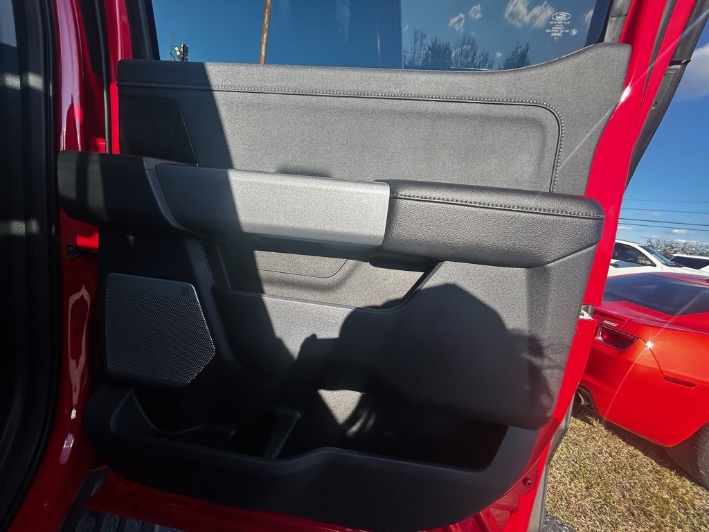 Ford F-250 SD Lariat Crew Cab 4WD 2023 Ford F-250 SD Lariat Crew Cab 4WD 2023