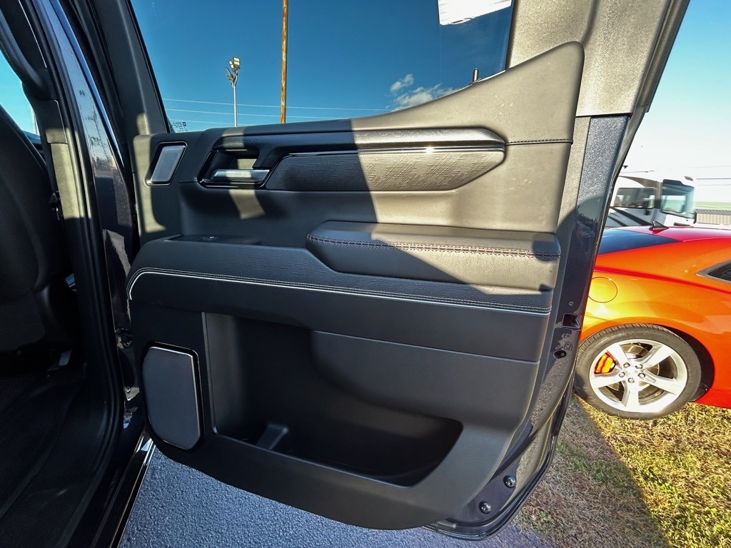 GMC Sierra 1500 AT4X Crew Cab 4WD 2022 GMC Sierra 1500 AT4X Crew Cab 4WD 2022