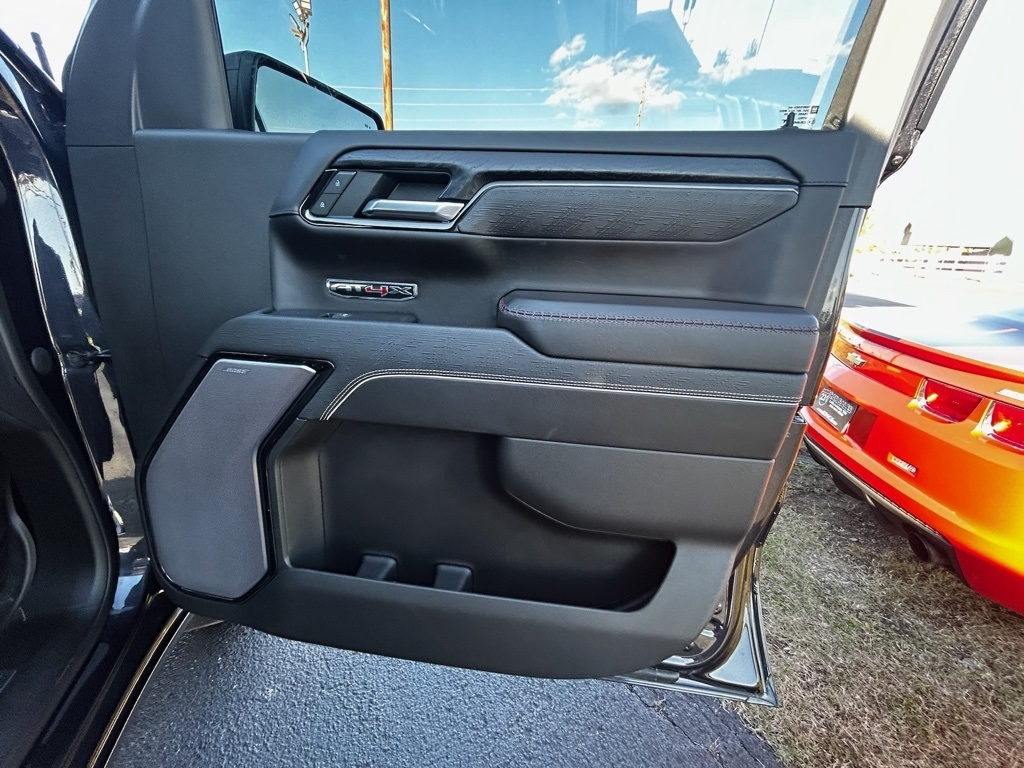 GMC Sierra 1500 AT4X Crew Cab 4WD 2022 GMC Sierra 1500 AT4X Crew Cab 4WD 2022