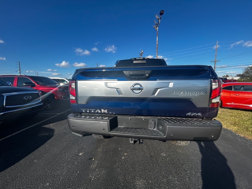 Nissan Titan Platinum Reserve Crew Cab 4WD 2022 Nissan Titan Platinum Reserve Crew Cab 4WD 2022